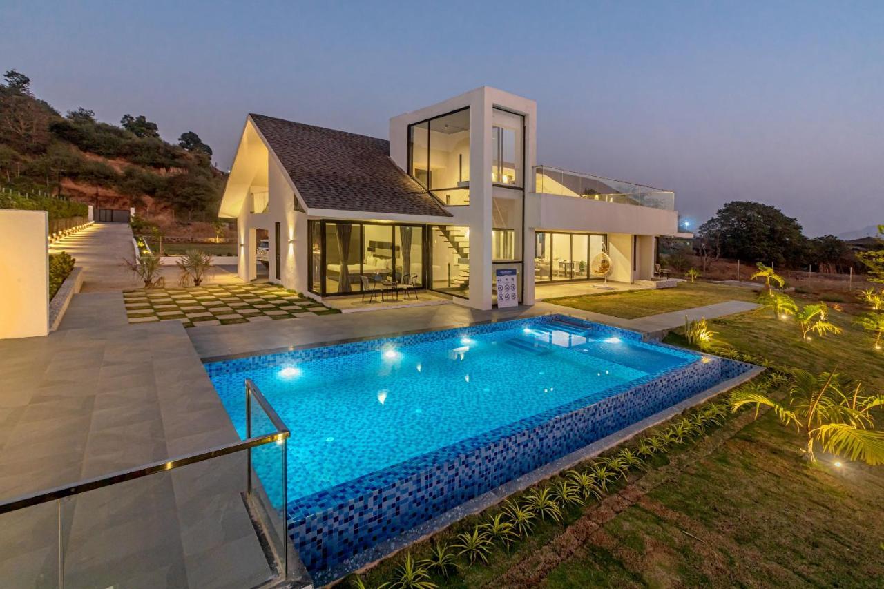 Saffronstays Stargazer, Karjat - Luxury Pool Villa With Lake View Dış mekan fotoğraf